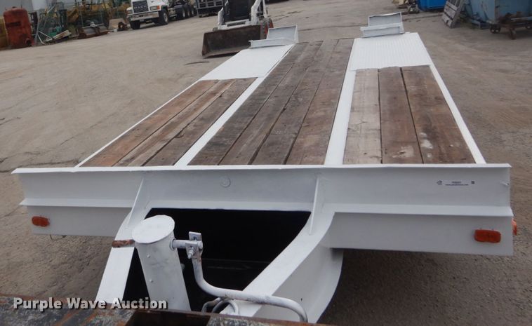 image for item IV9541 1980  equipment trailer