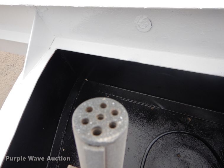 image for item IV9541 1980  equipment trailer