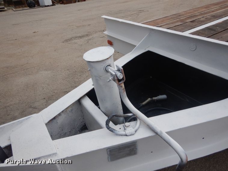 image for item IV9541 1980  equipment trailer