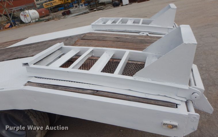 image for item IV9541 1980  equipment trailer