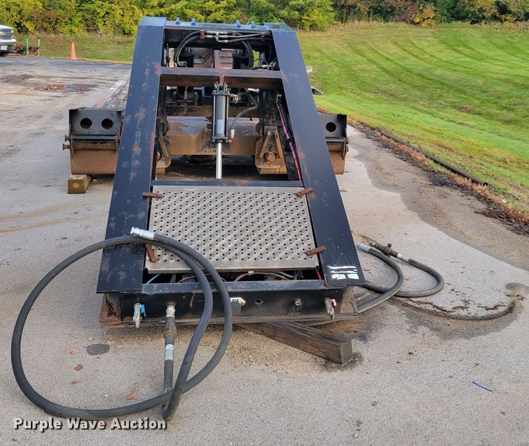 image for item IV9588 2014 Kaufman DT30  lowboy equipment trailer