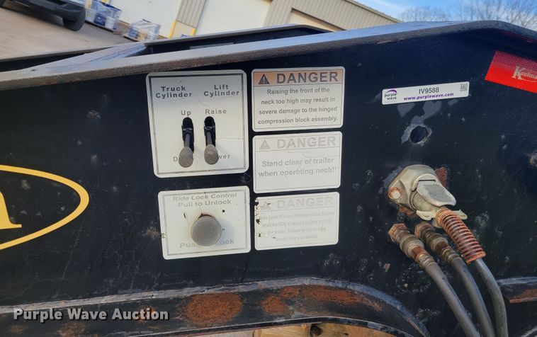 image for item IV9588 2014 Kaufman DT30  lowboy equipment trailer