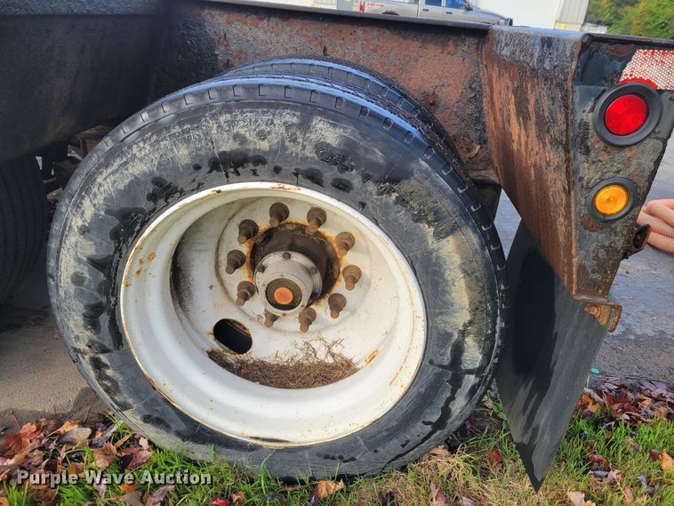 image for item IV9588 2014 Kaufman DT30  lowboy equipment trailer