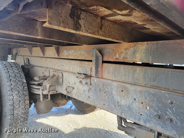 image for item IV9589 1991 GMC TopKick  dump truck