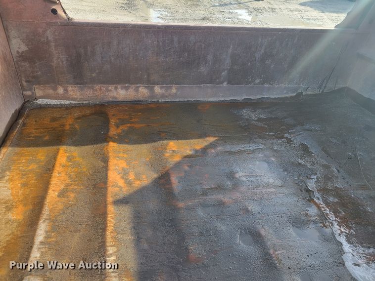 image for item IV9589 1991 GMC TopKick  dump truck