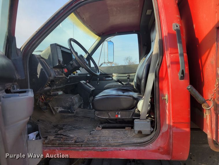 image for item IV9589 1991 GMC TopKick  dump truck