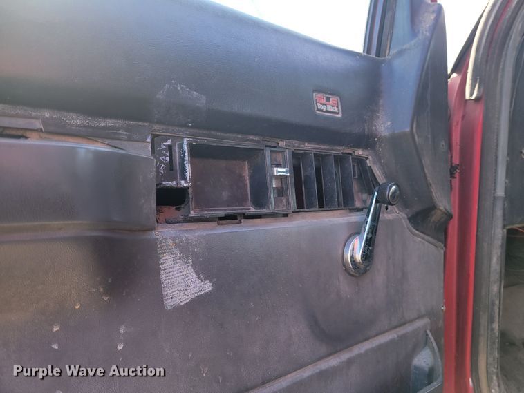 image for item IV9589 1991 GMC TopKick  dump truck