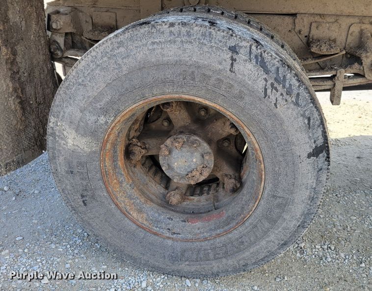 image for item IV9589 1991 GMC TopKick  dump truck