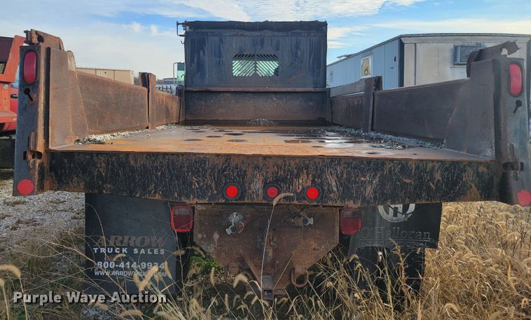 image for item IV9590 2002 International 8100  dump truck