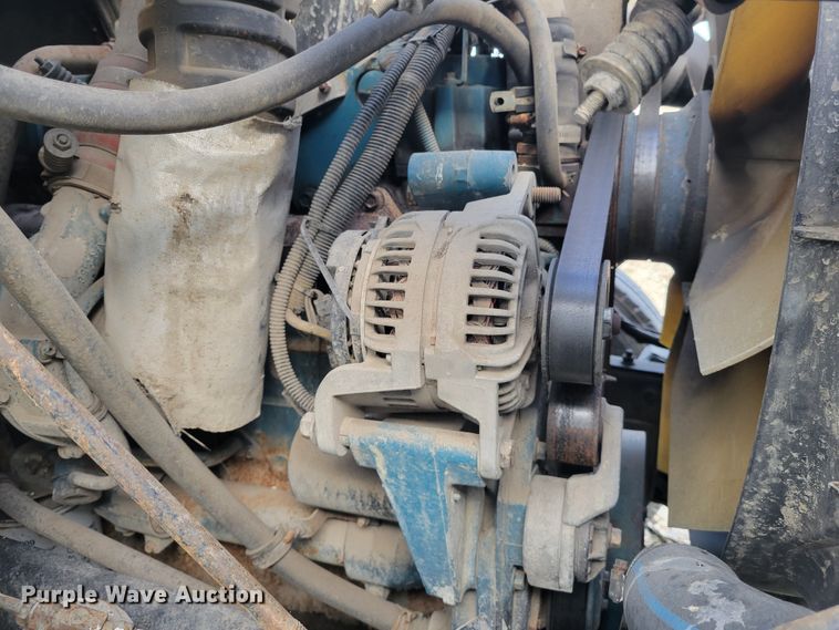 image for item IV9590 2002 International 8100  dump truck