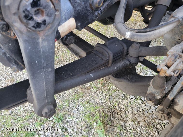 image for item IV9590 2002 International 8100  dump truck