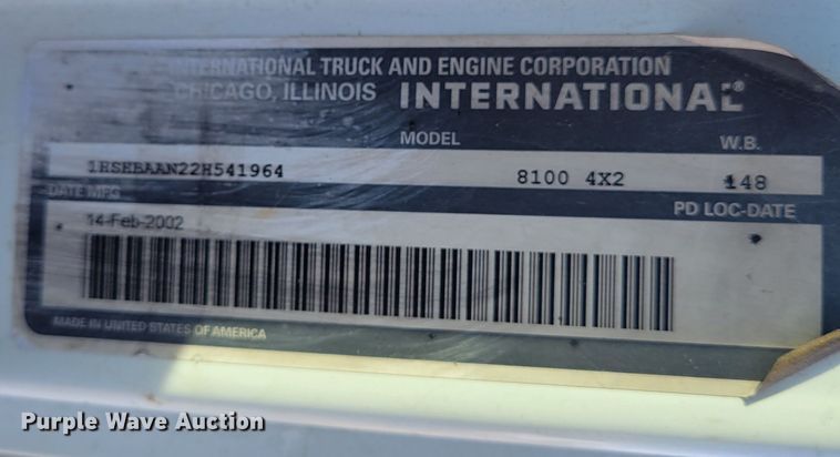 image for item IV9590 2002 International 8100  dump truck