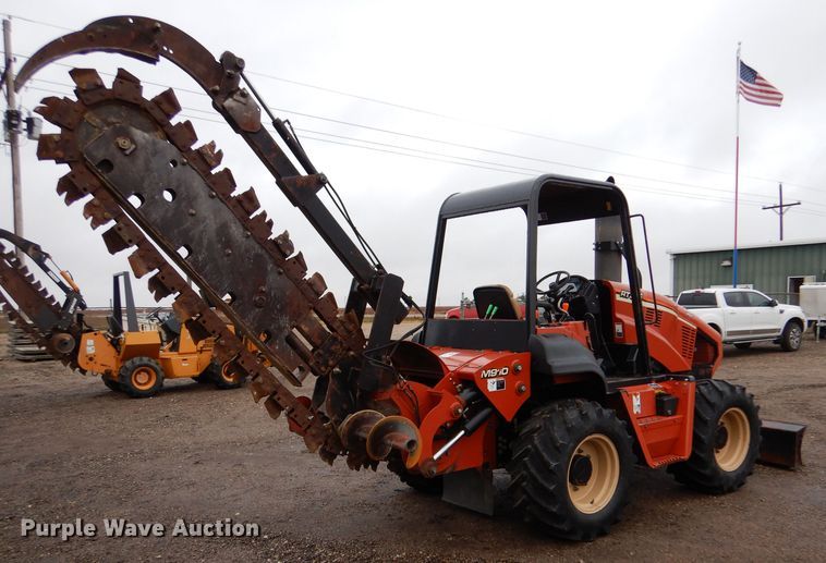 image for item IV9808 2007 Ditch Witch RT95  trencher