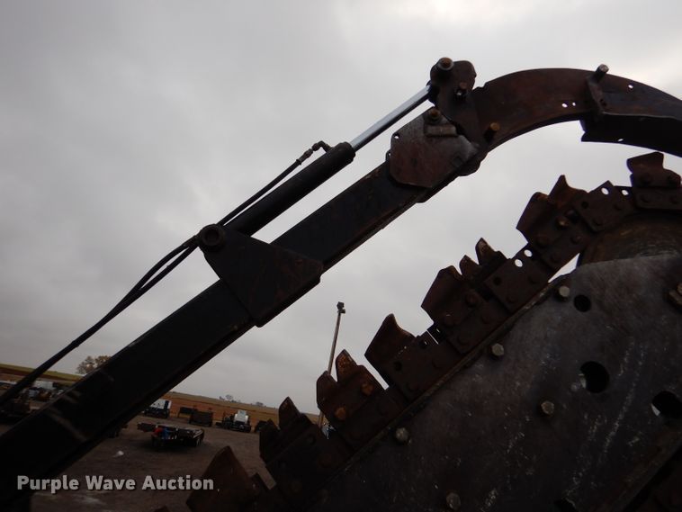 image for item IV9808 2007 Ditch Witch RT95  trencher