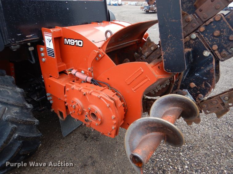 image for item IV9808 2007 Ditch Witch RT95  trencher