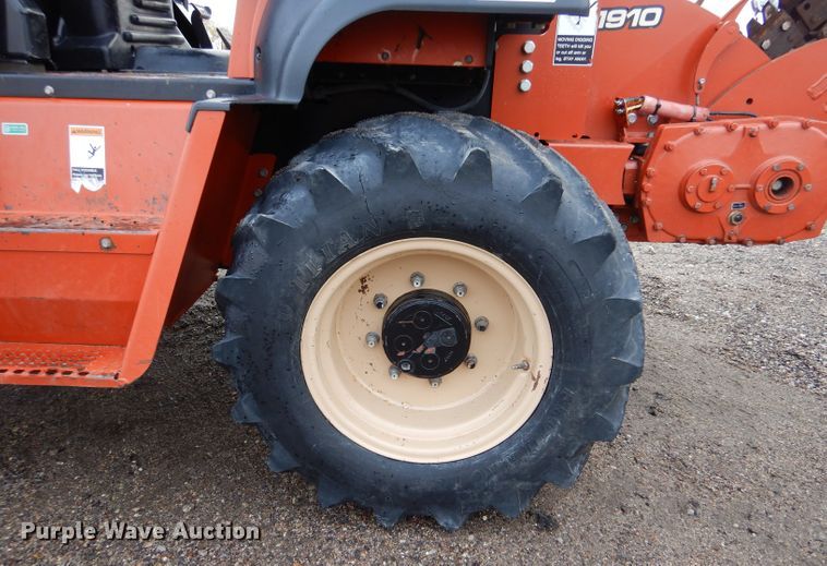 image for item IV9808 2007 Ditch Witch RT95  trencher