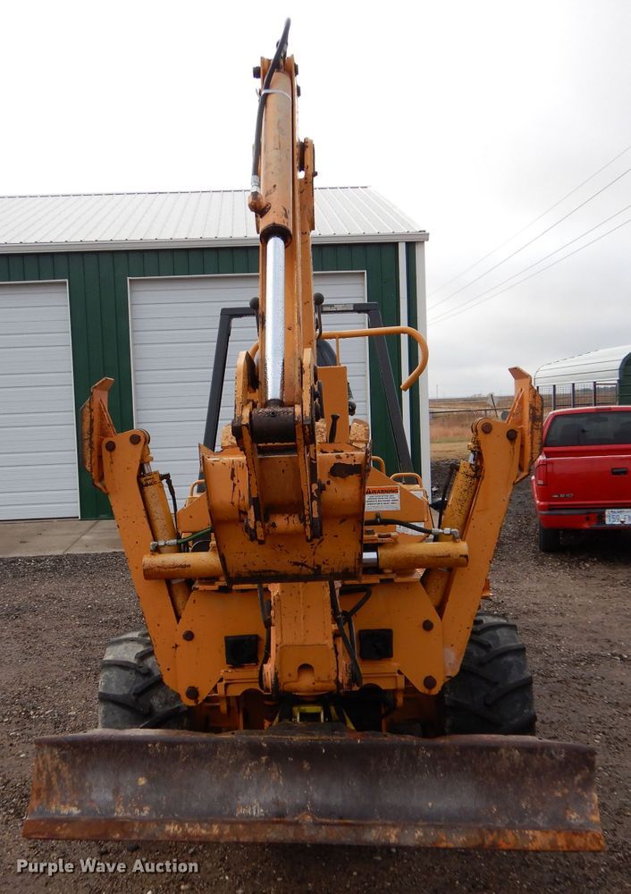 image for item IV9809 2003 Case 660  trencher