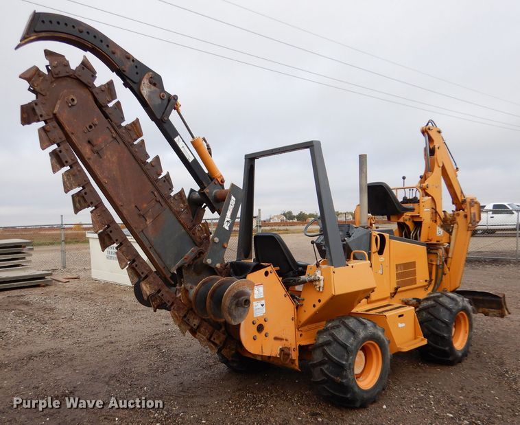 image for item IV9809 2003 Case 660  trencher