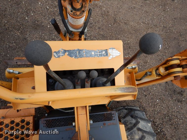 image for item IV9809 2003 Case 660  trencher