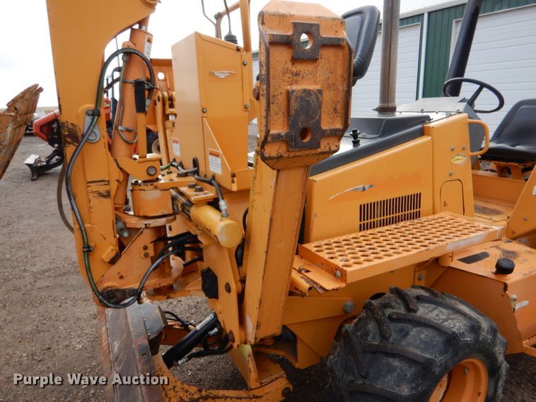 image for item IV9809 2003 Case 660  trencher