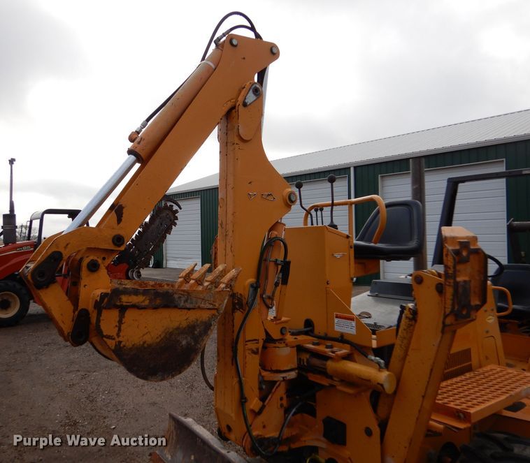 image for item IV9809 2003 Case 660  trencher