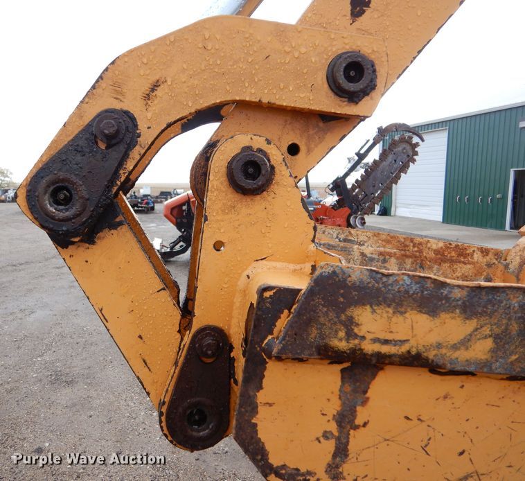 image for item IV9809 2003 Case 660  trencher