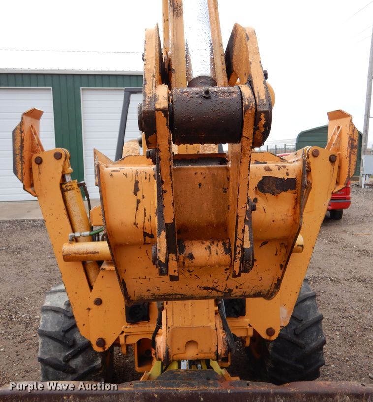 image for item IV9809 2003 Case 660  trencher
