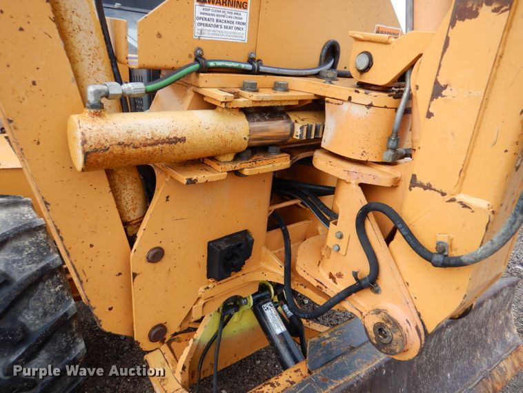 image for item IV9809 2003 Case 660  trencher