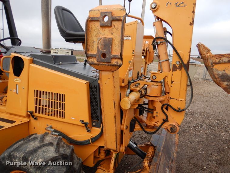 image for item IV9809 2003 Case 660  trencher