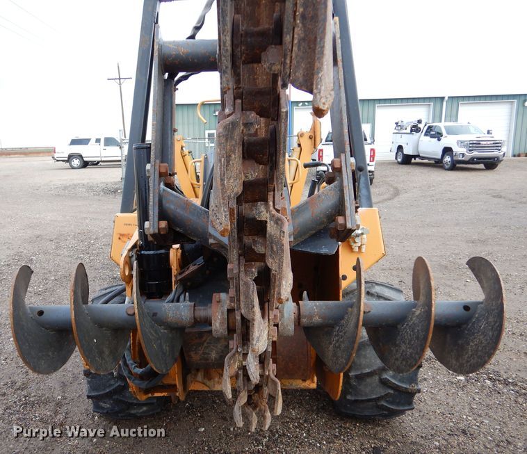 image for item IV9809 2003 Case 660  trencher