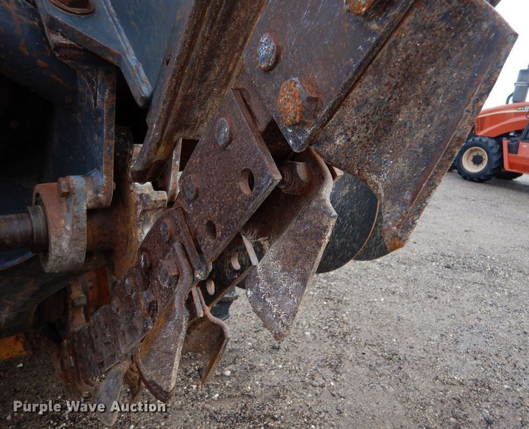 image for item IV9809 2003 Case 660  trencher