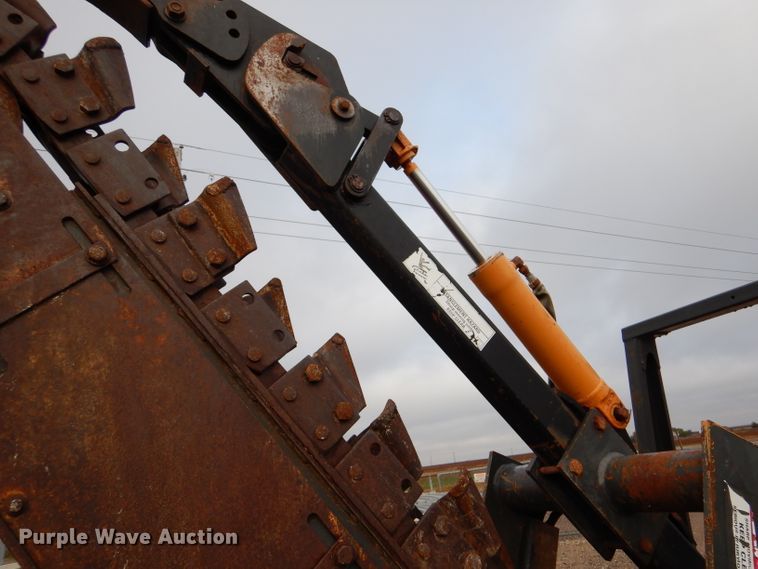 image for item IV9809 2003 Case 660  trencher