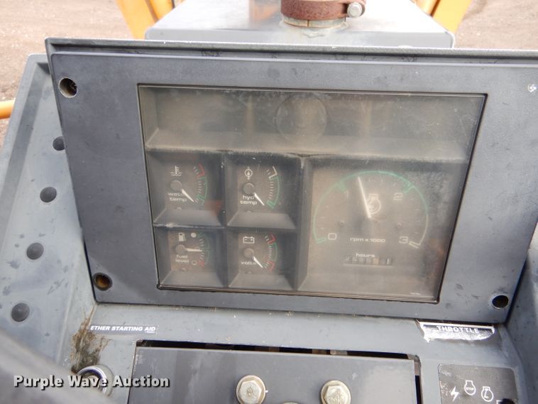 image for item IV9809 2003 Case 660  trencher