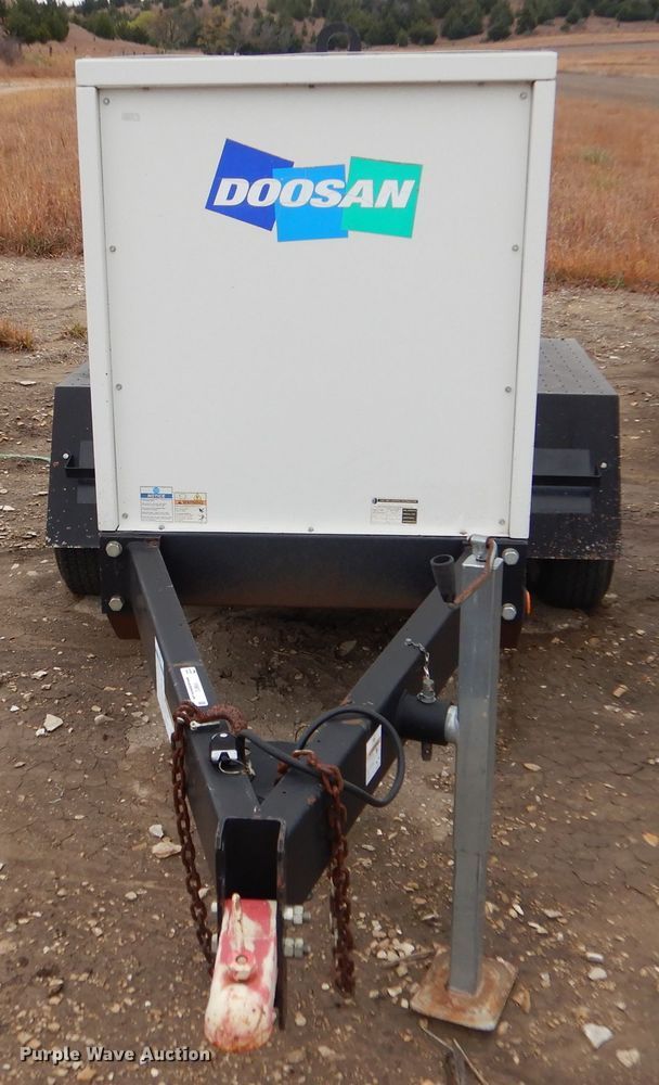 image for item IV9812 2012 Doosan G40  generator