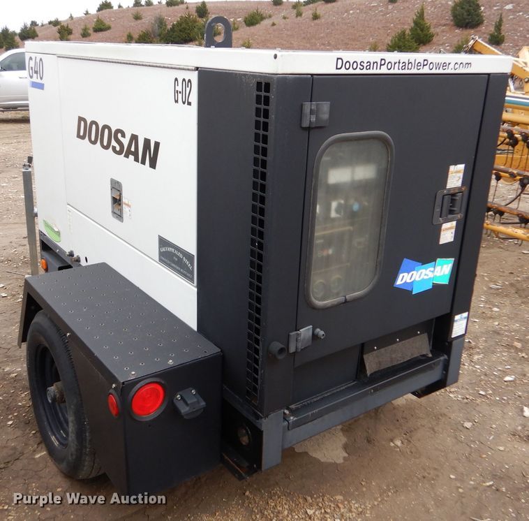 image for item IV9812 2012 Doosan G40  generator