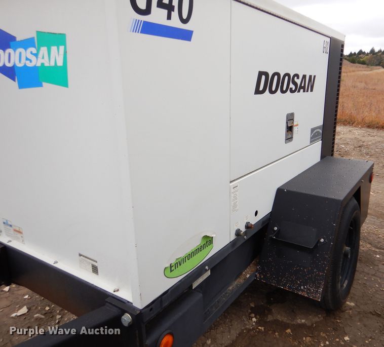 image for item IV9812 2012 Doosan G40  generator