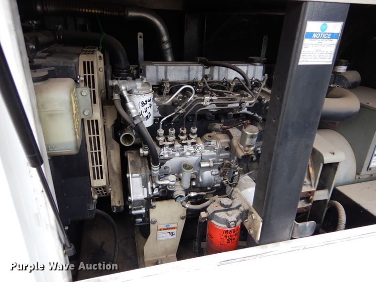 image for item IV9812 2012 Doosan G40  generator