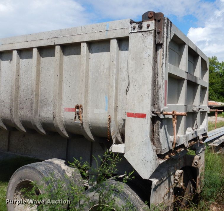 image for item JA9008 1977  end dump trailer