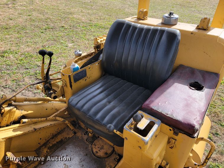 image for item JE9311 1964 Caterpillar 955H  track loader