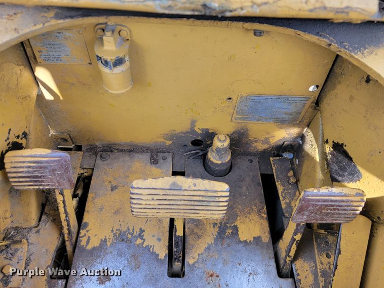 image for item JE9311 1964 Caterpillar 955H  track loader