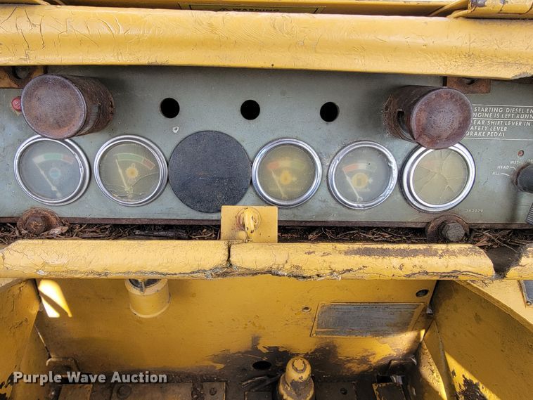 image for item JE9311 1964 Caterpillar 955H  track loader