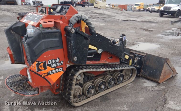 image for item JF9940 2017 Ditch Witch SK1550  compact utility loader