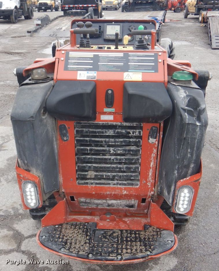 image for item JF9940 2017 Ditch Witch SK1550  compact utility loader