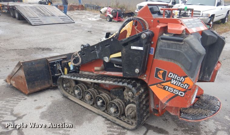 image for item JF9940 2017 Ditch Witch SK1550  compact utility loader