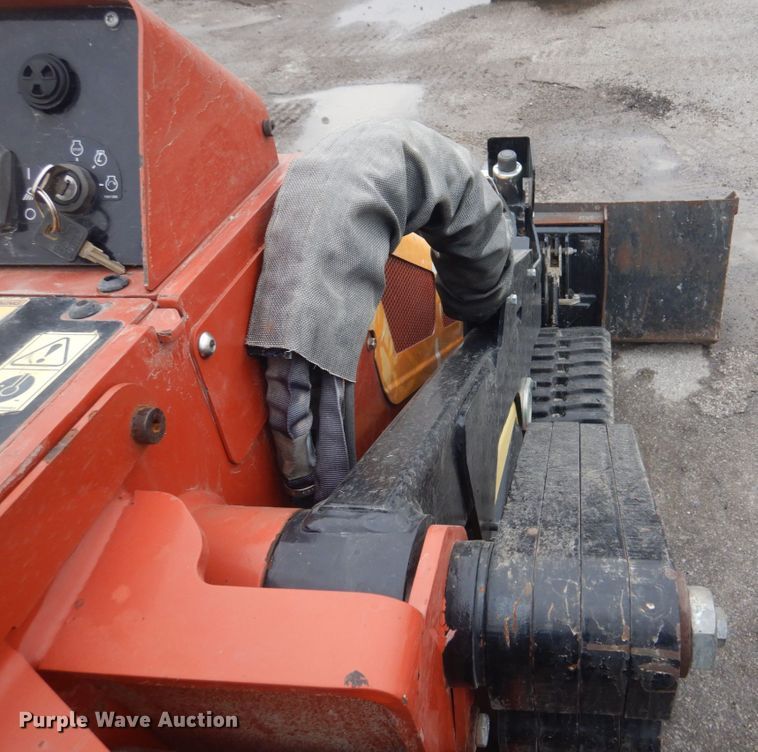 image for item JF9940 2017 Ditch Witch SK1550  compact utility loader