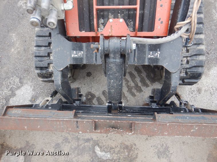 image for item JF9940 2017 Ditch Witch SK1550  compact utility loader