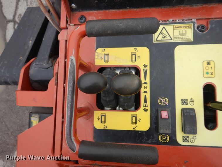 image for item JF9940 2017 Ditch Witch SK1550  compact utility loader