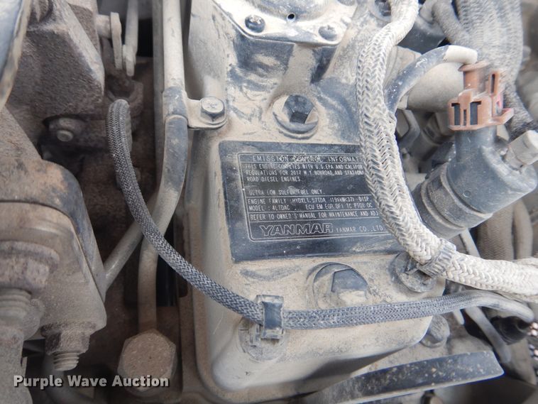 image for item JF9940 2017 Ditch Witch SK1550  compact utility loader