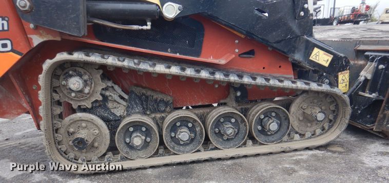 image for item JF9940 2017 Ditch Witch SK1550  compact utility loader