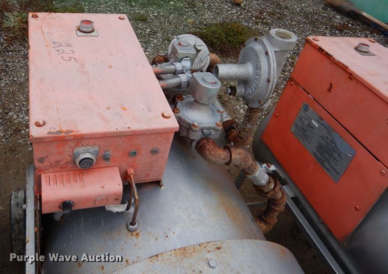 image for item JI9345 (3) Sundog Sun-1400 heaters